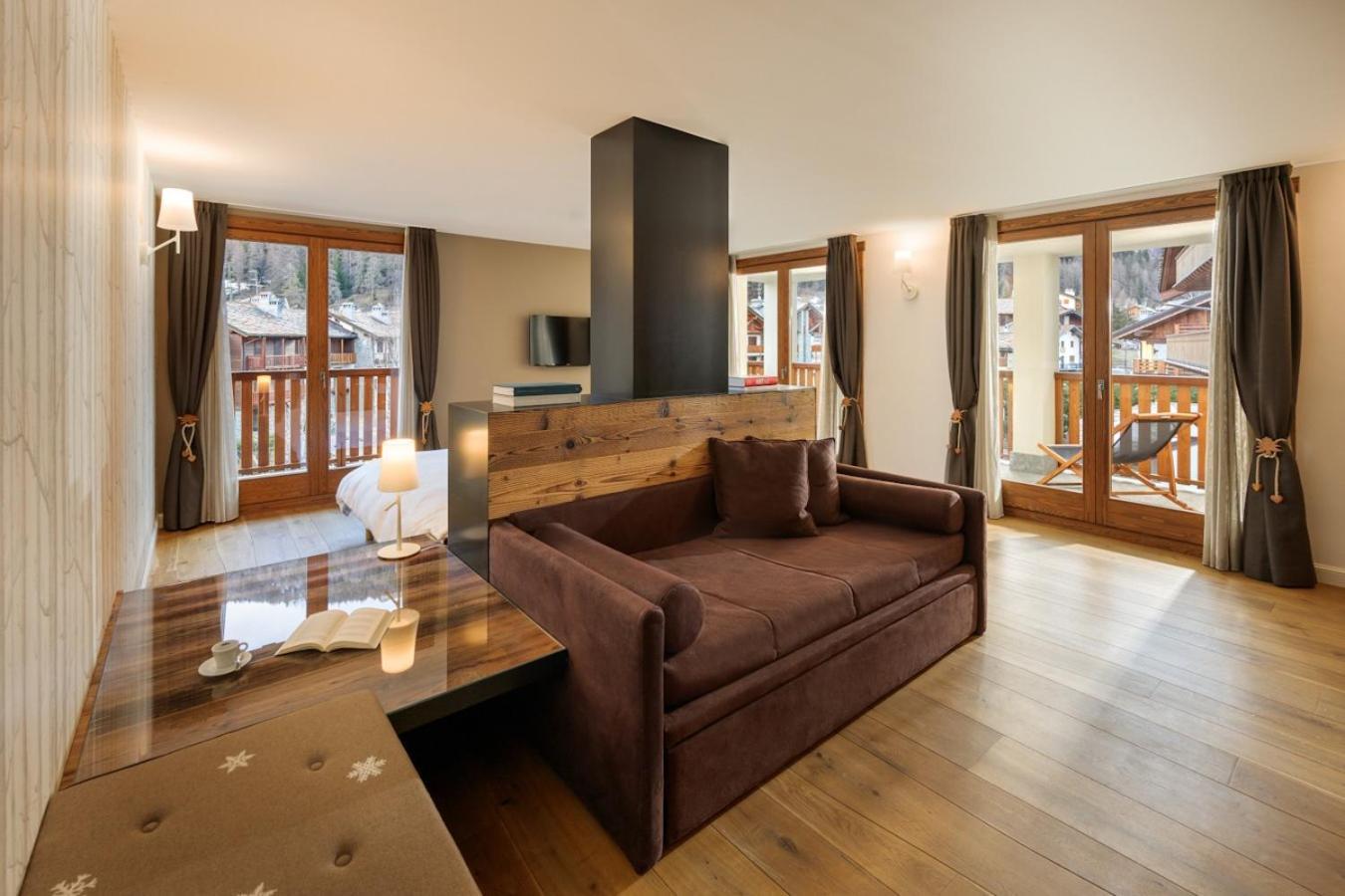 Montana Lodge & Spa, By R Collection Hotels La Thuile Exterior photo